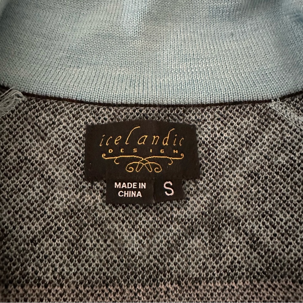 Women's Icelandic Patterned Merino Wool Sweater - Picture 3 of 7